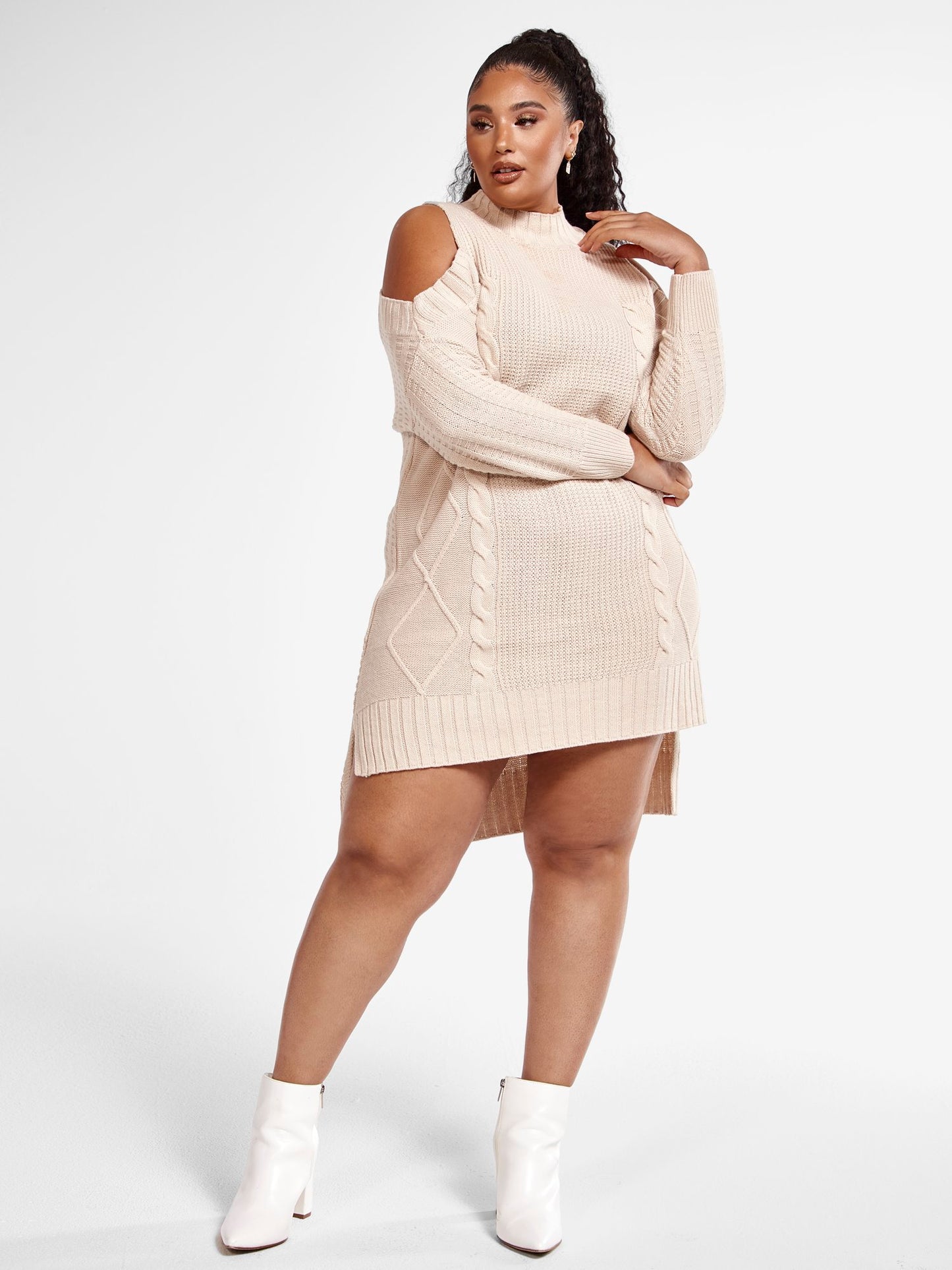 #color:IVORY