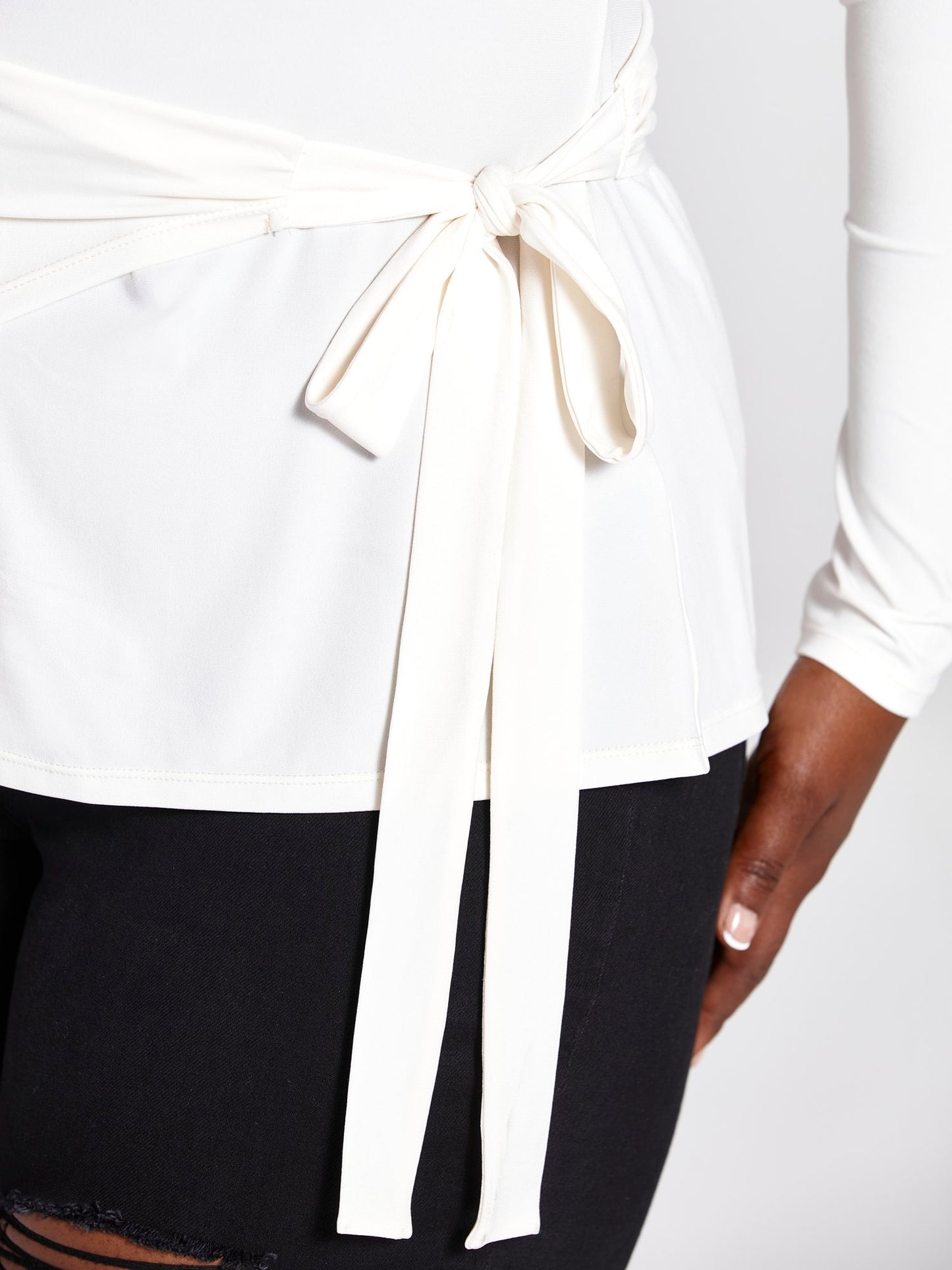 #color:IVORY
