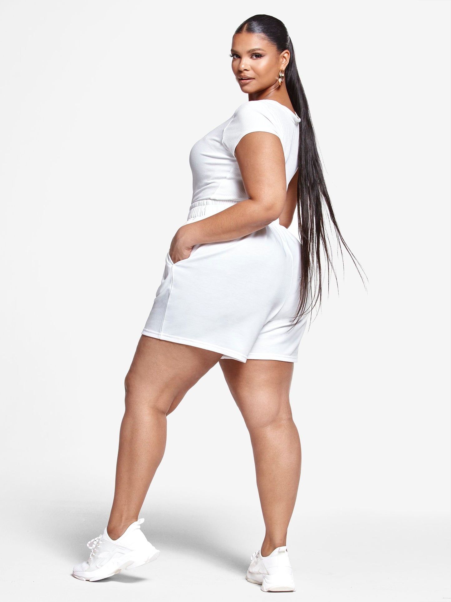 #color:IVORY