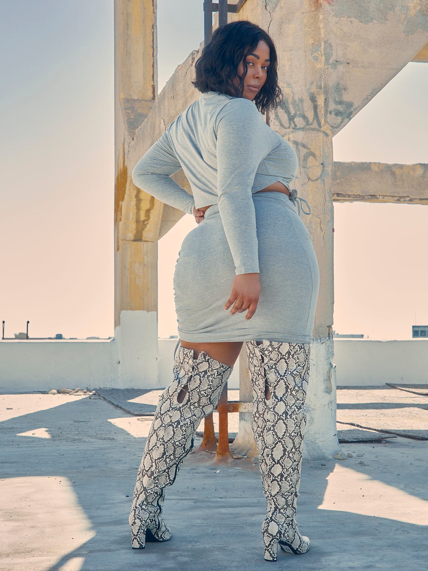 #color:MEDIUM HEATHER GREY